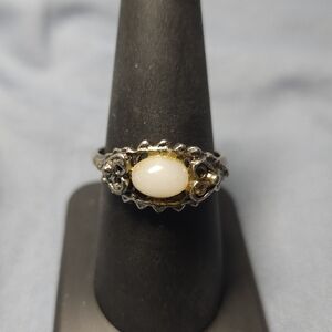 VOGUE VTG Silver-Tone Adjustable Ring with White Stone Heart Floral Scrollwork 9